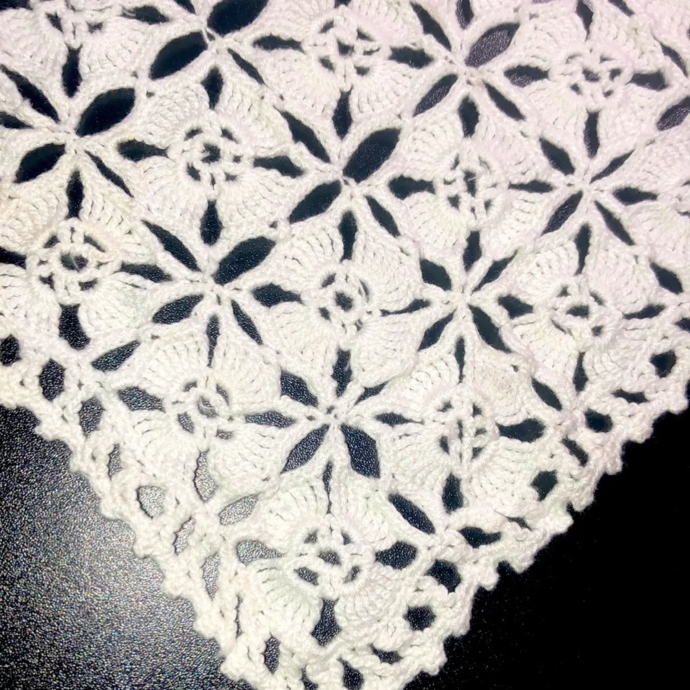 NEW LISTING! Vintage Crocheted Doilies Set